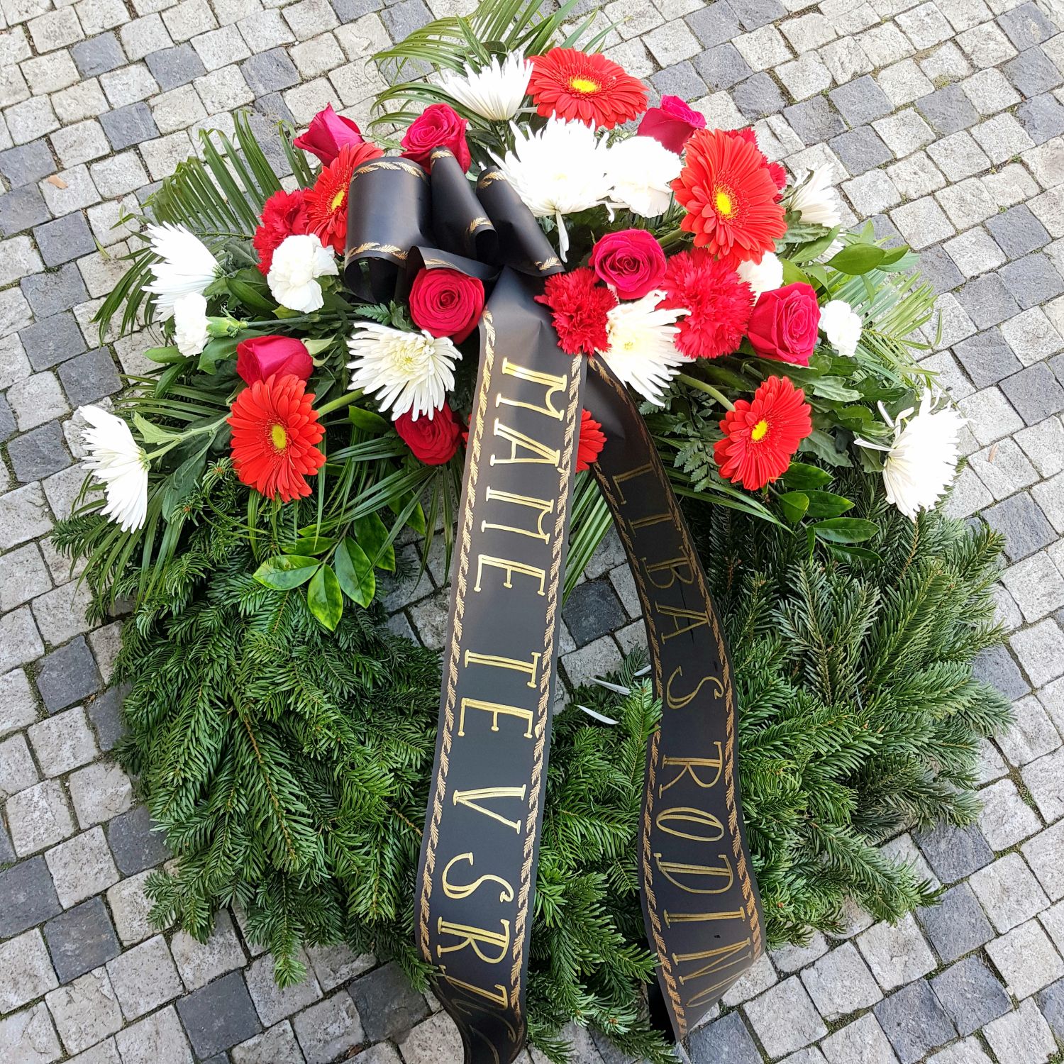 Smuteční věnec č. 37.